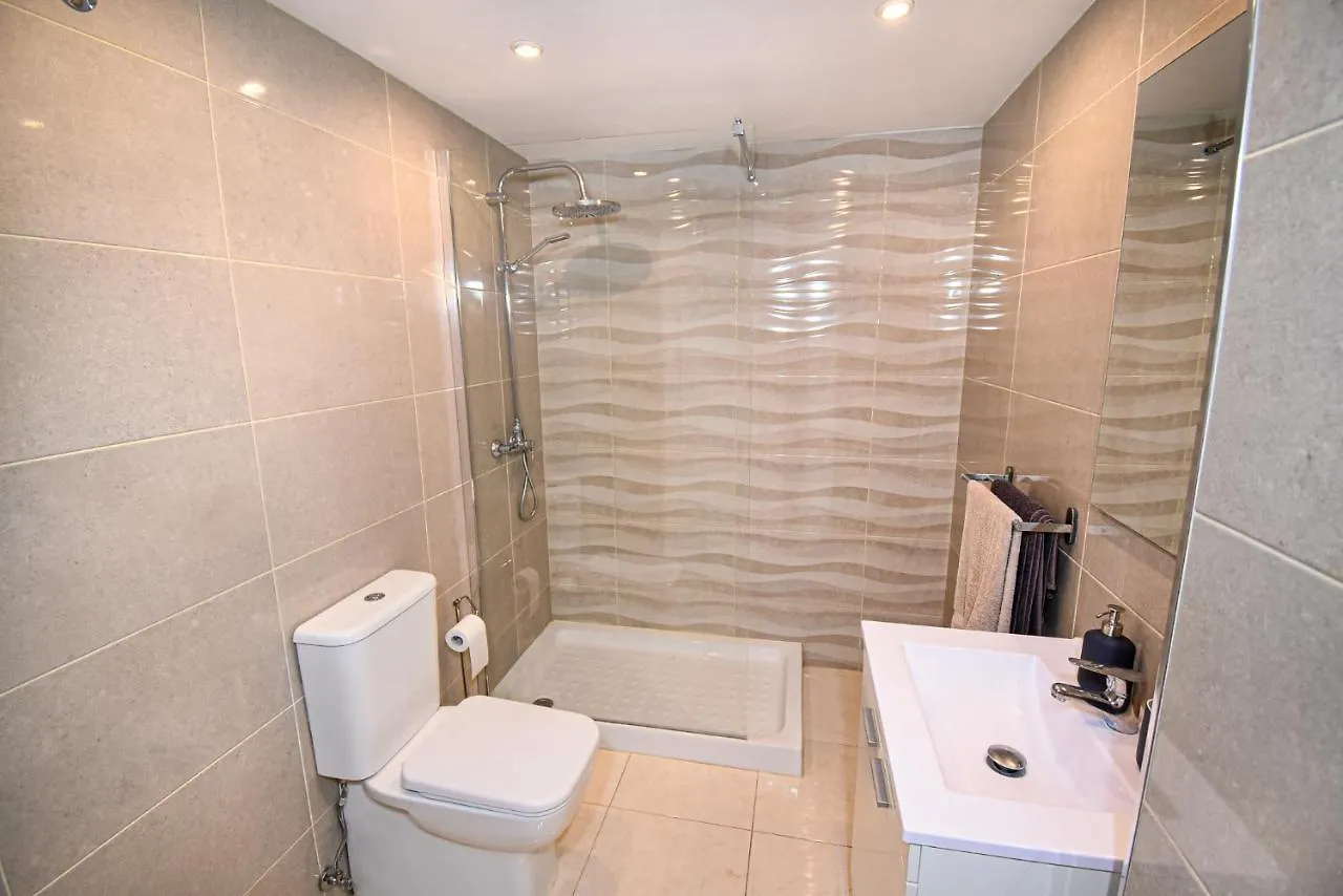 Benal Beach Superb Beach Front 1 Bedroom Apartment, Sleeps 5 Benalmadena Apartment