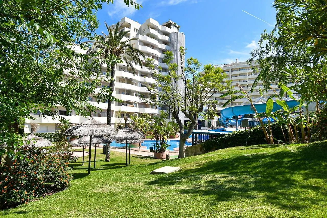 Benal Beach Superb Beach Front 1 Bedroom Apartment, Sleeps 5 Benalmadena Spain
